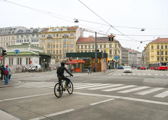 For 2 Near Karlskirche & U4 Metro Appartement Vienne